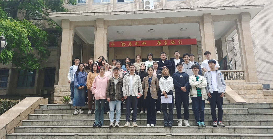 携手前行 共筑新篇——亚博官网举行第二十一届研究生会见面会